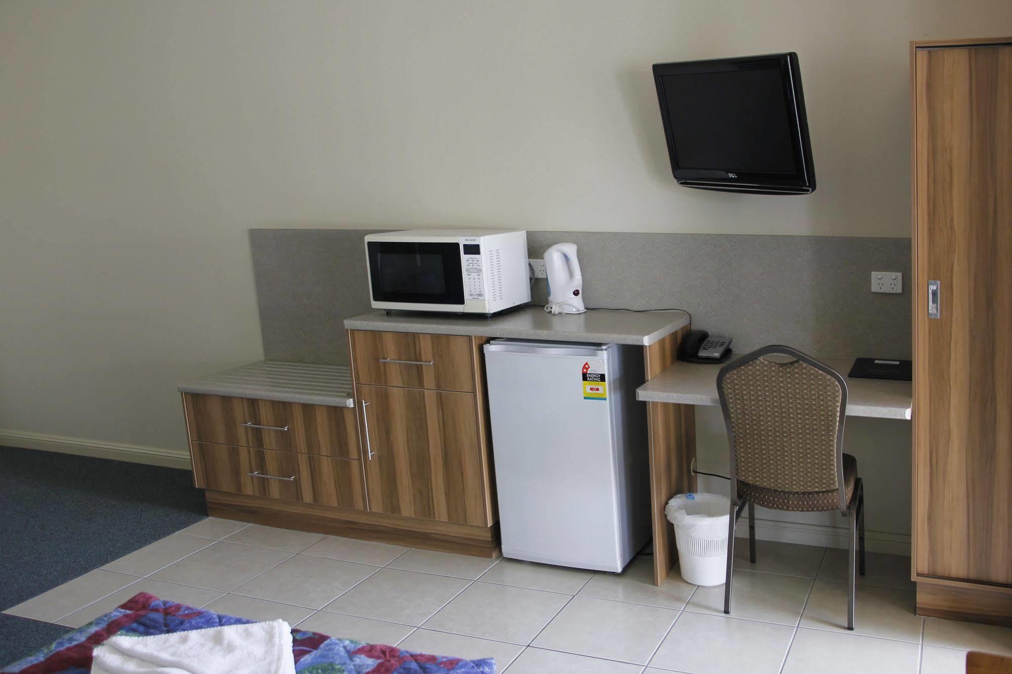 Pittsworth Motor Inn Екстер'єр фото