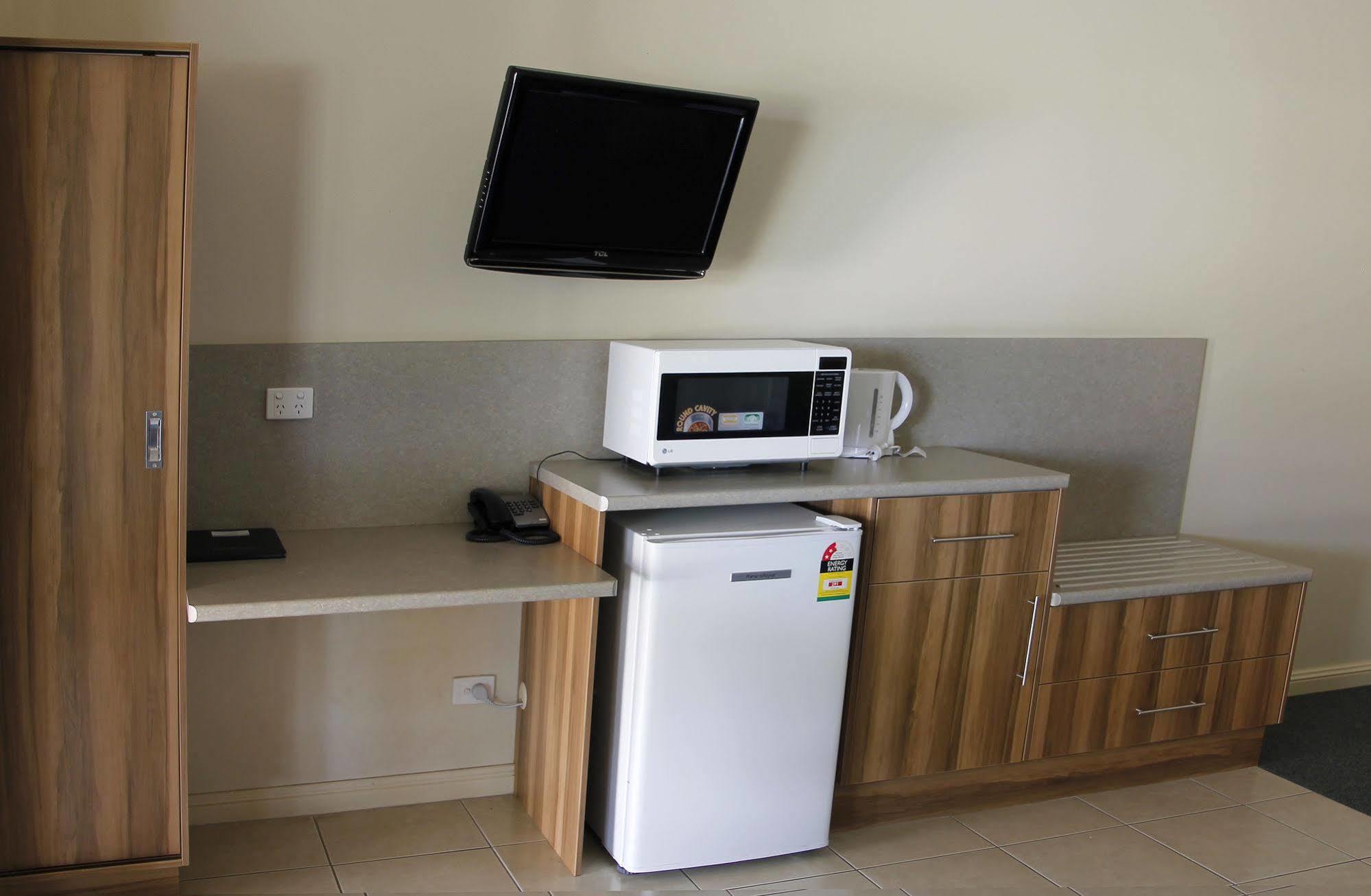 Pittsworth Motor Inn Екстер'єр фото