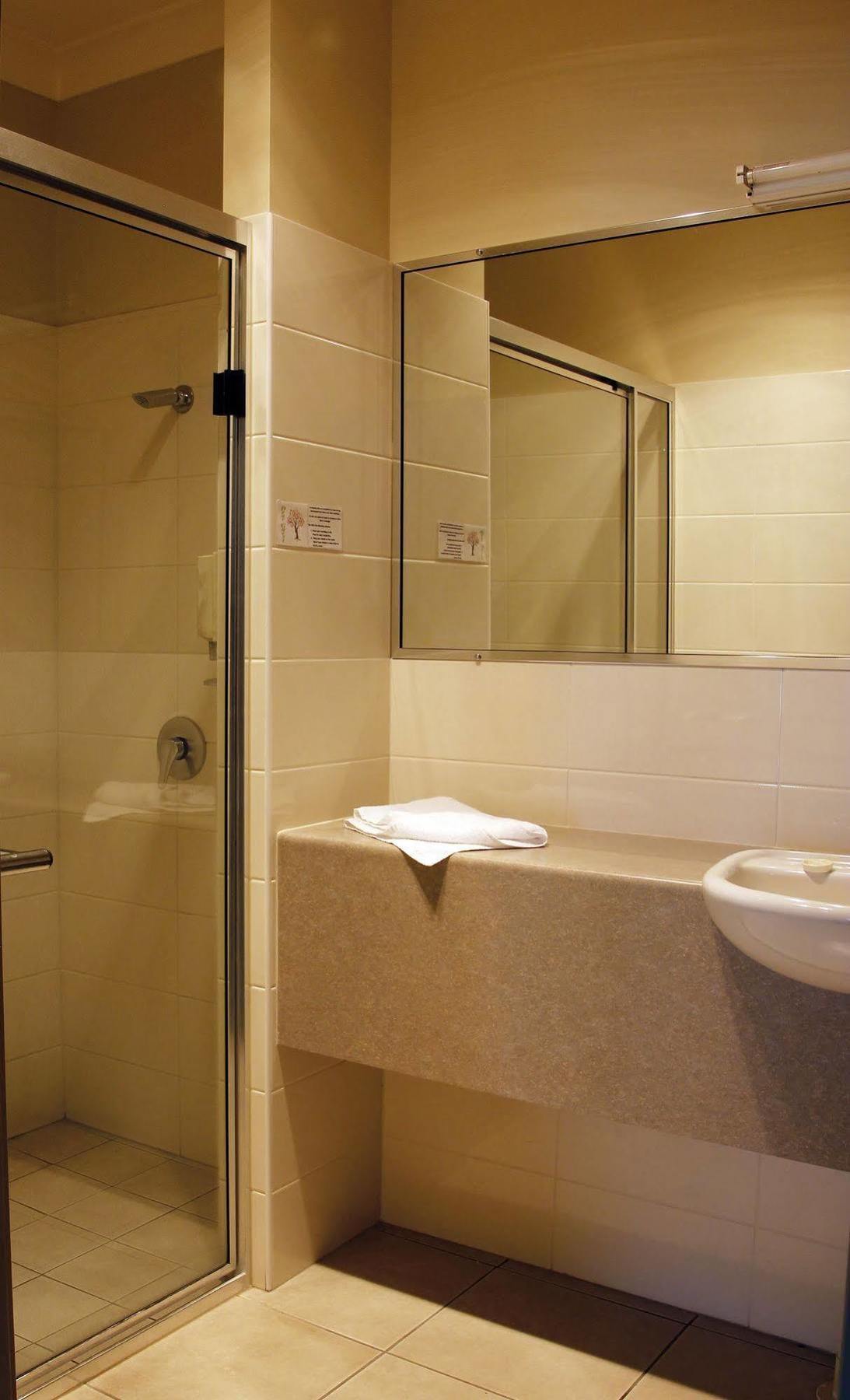 Pittsworth Motor Inn Екстер'єр фото