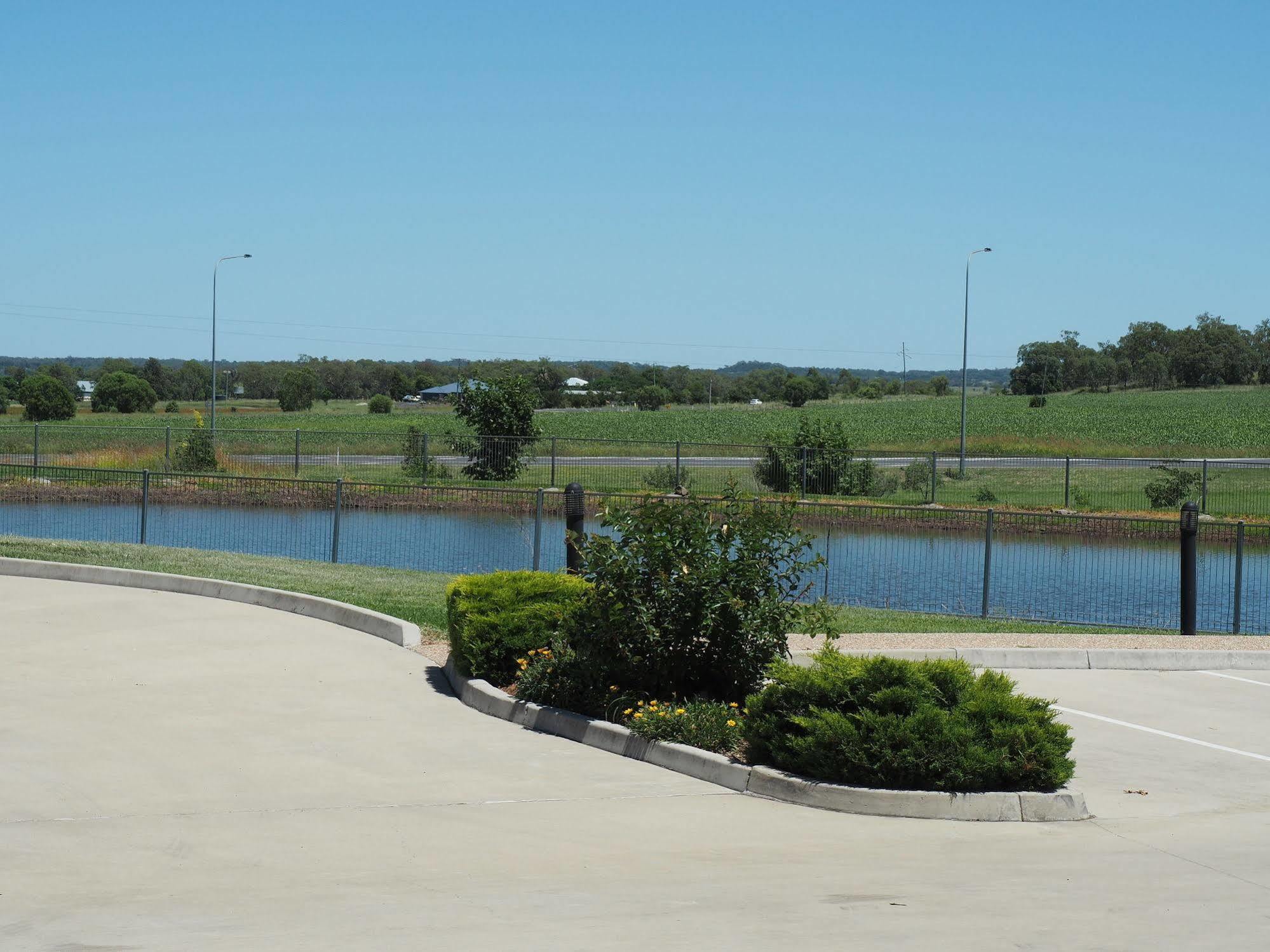 Pittsworth Motor Inn Екстер'єр фото