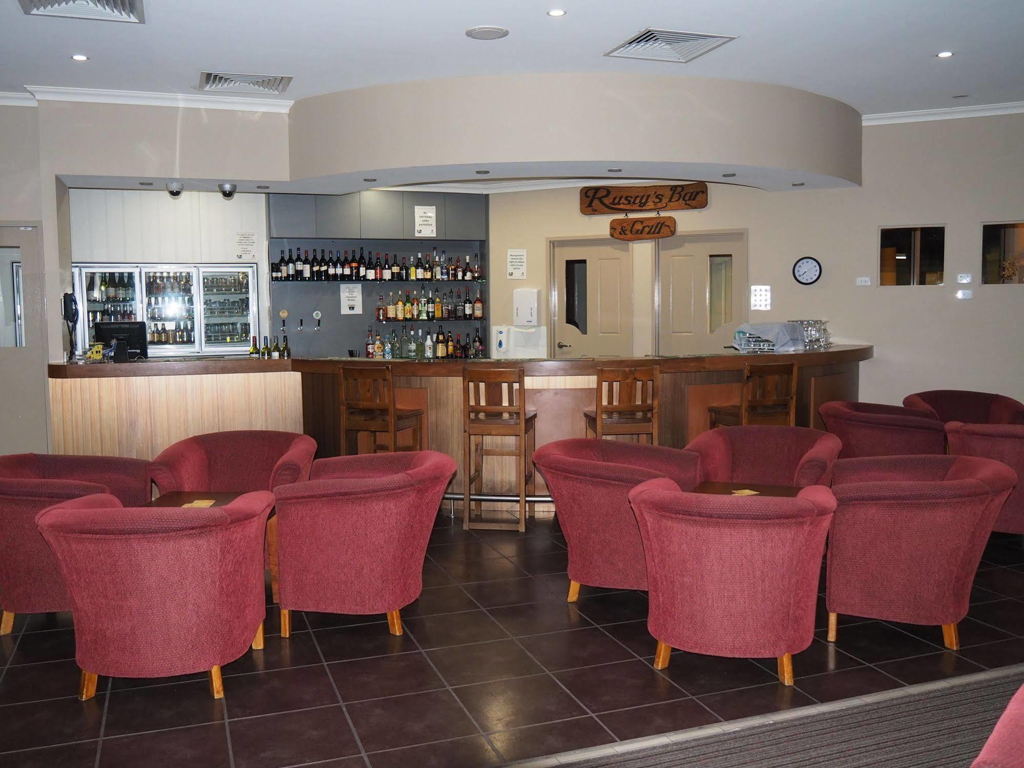 Pittsworth Motor Inn Екстер'єр фото