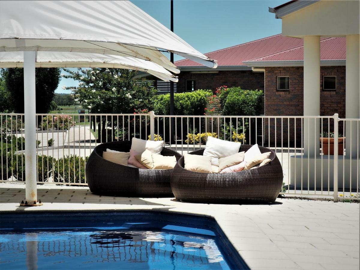 Pittsworth Motor Inn Екстер'єр фото