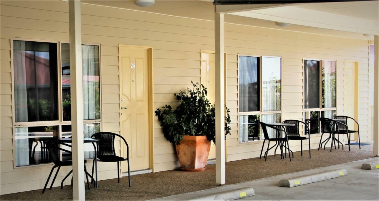 Pittsworth Motor Inn Екстер'єр фото