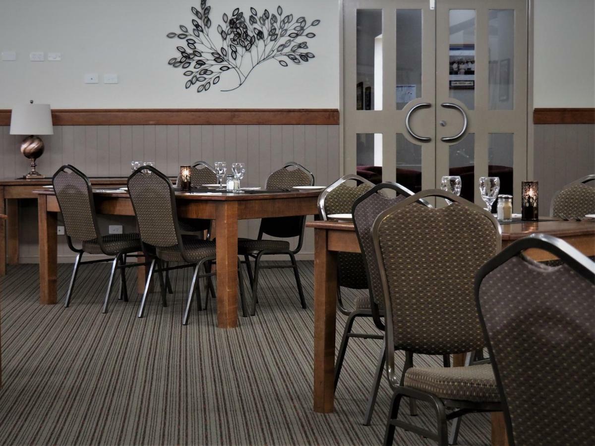 Pittsworth Motor Inn Екстер'єр фото