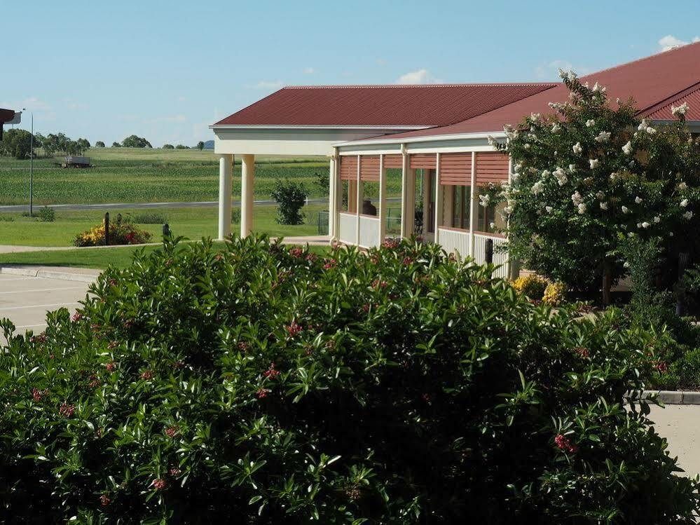 Pittsworth Motor Inn Екстер'єр фото